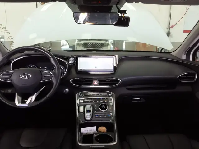 HYUNDAI SANTA FE 2WD 2023