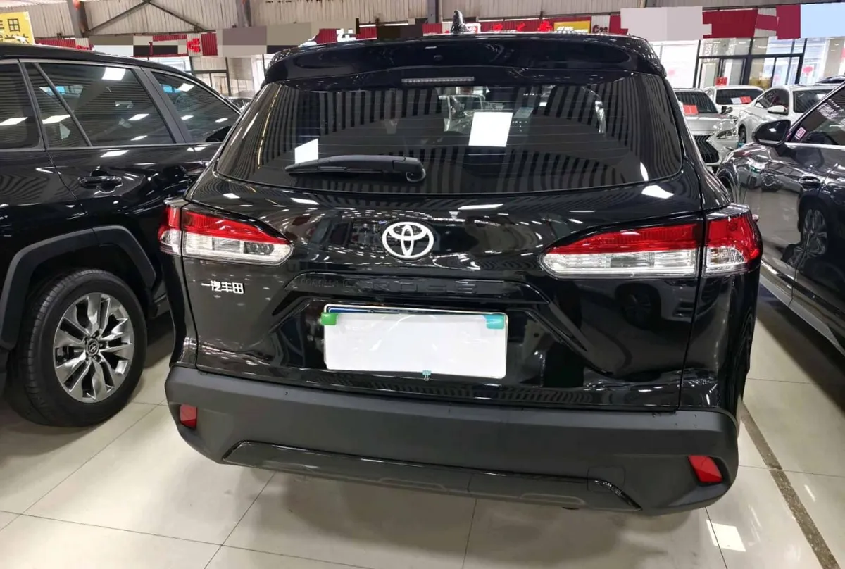 TOYOTA COROLLA CROSS 2025