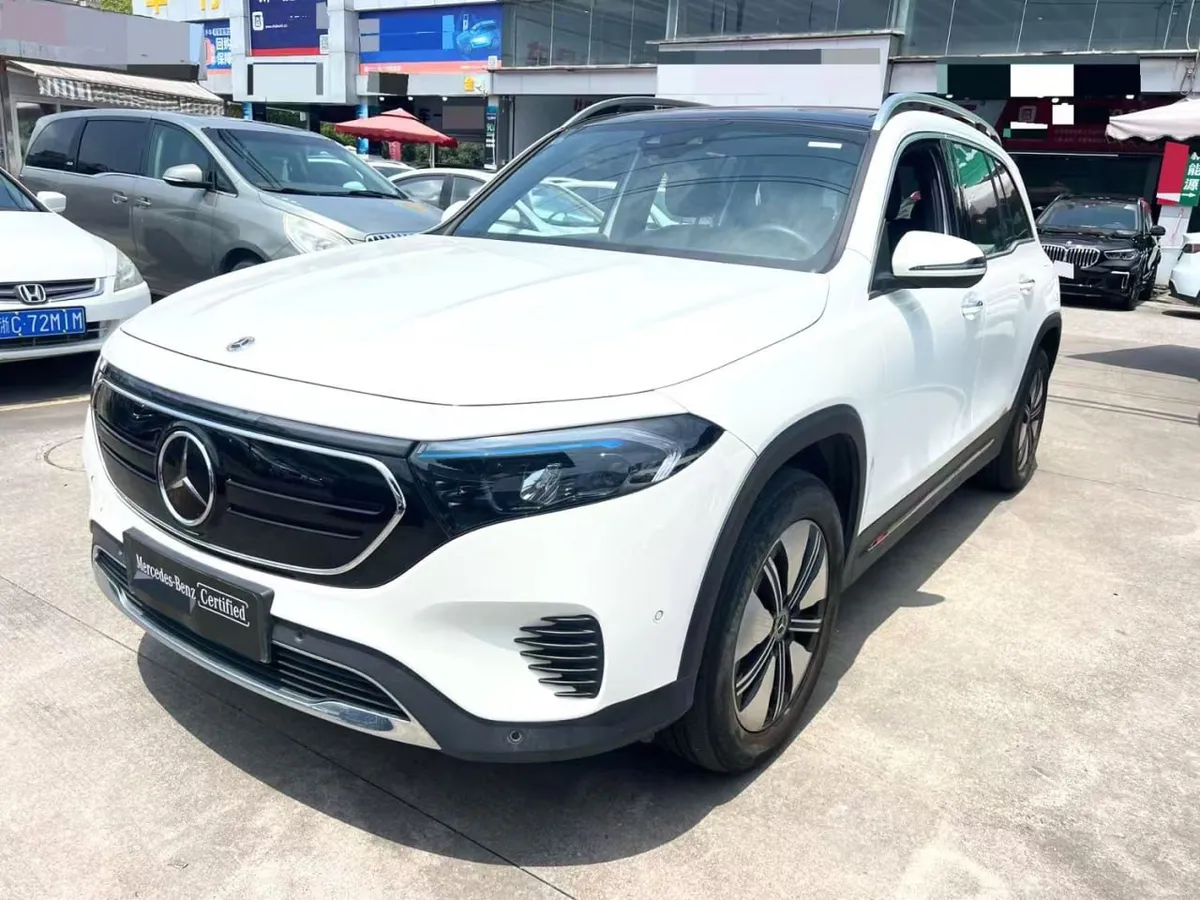 MERCEDES-BENZ EQB 260 2023
