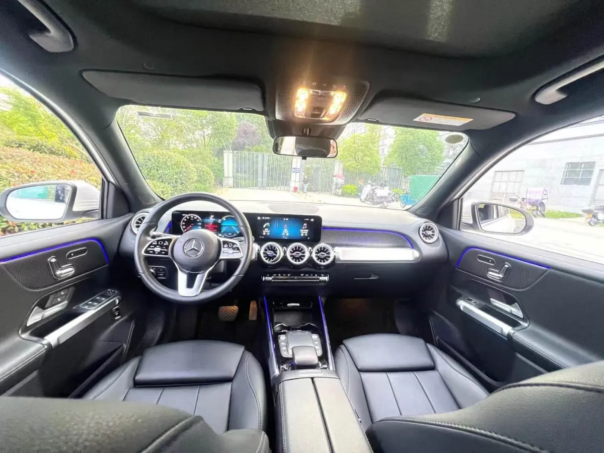 MERCEDES-BENZ EQB 260 2023