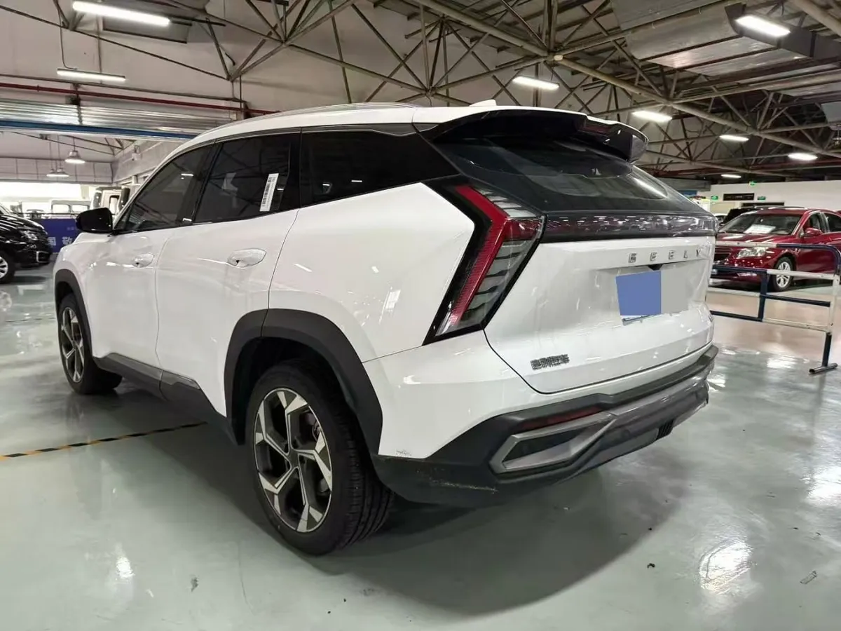 GEELY BOYUEL PREMIUM 2023
