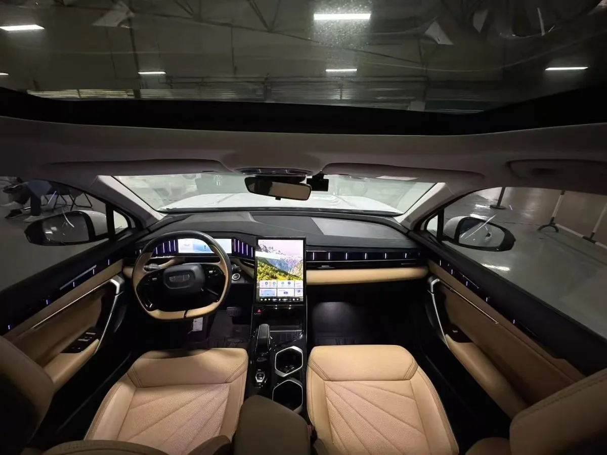 GEELY BOYUEL PREMIUM 2023