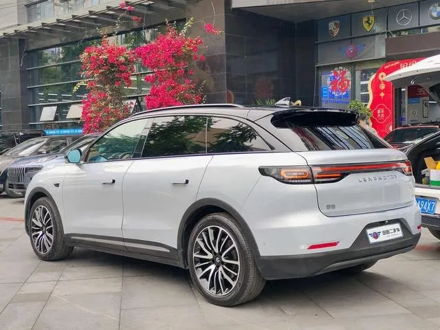 LEAPMOTOR C11 LUXURY 2021