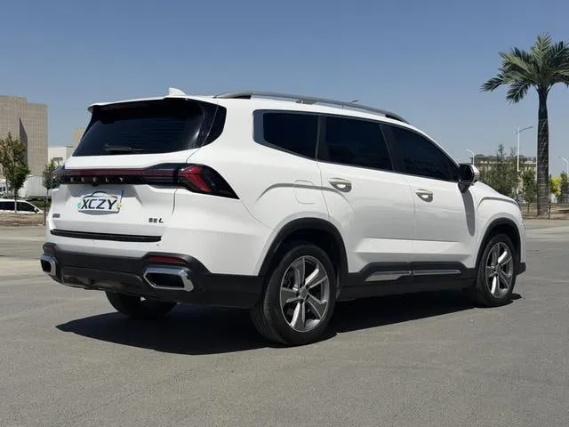 GEELY OKAVANGO 2023
