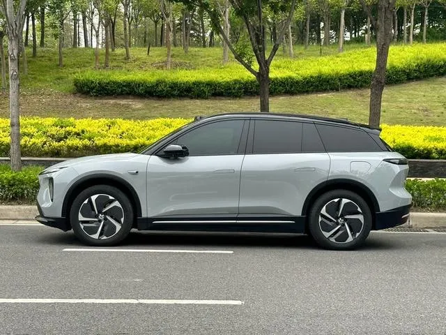 NIO ES6 2025