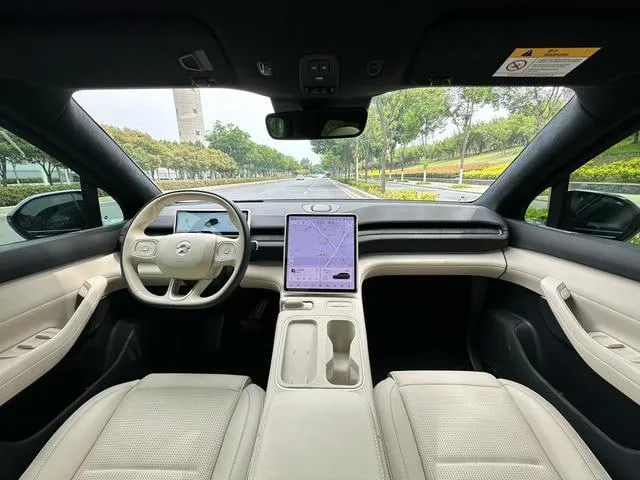 NIO ES6 2025