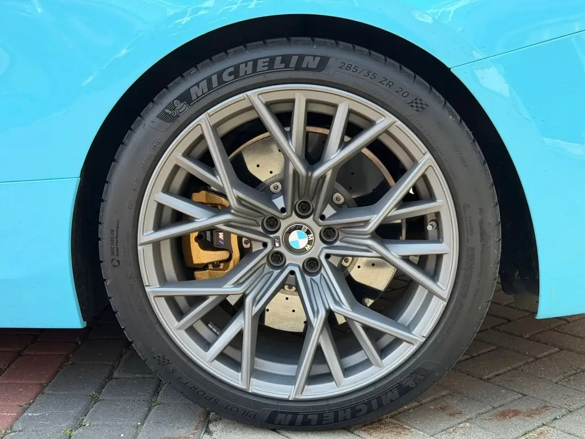 BMW M8 КАРБОН-КЕРАМИЧЕСКАЯ ТОРМОЗНАЯ СИСТЕМА BOWERS&WILKINS ДОВОДЧИКИ ДВЕРЕЙ ВСЕ АССИСТЕНТЫ ЛАЗЕРНЫЕ ФАРЫ 2019