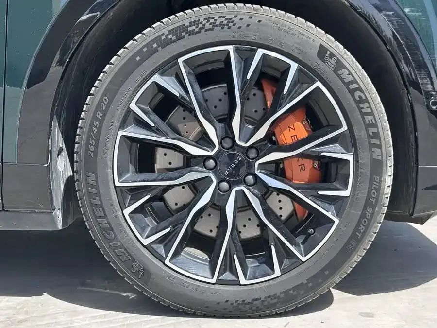 ZEEKR 7X 100KWT 2024