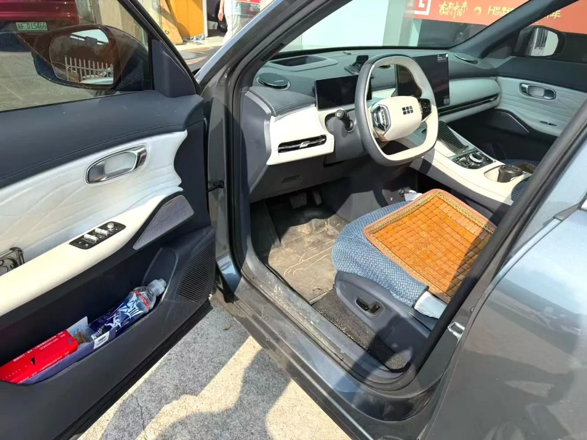 GEELY STARSHIP 7 2025