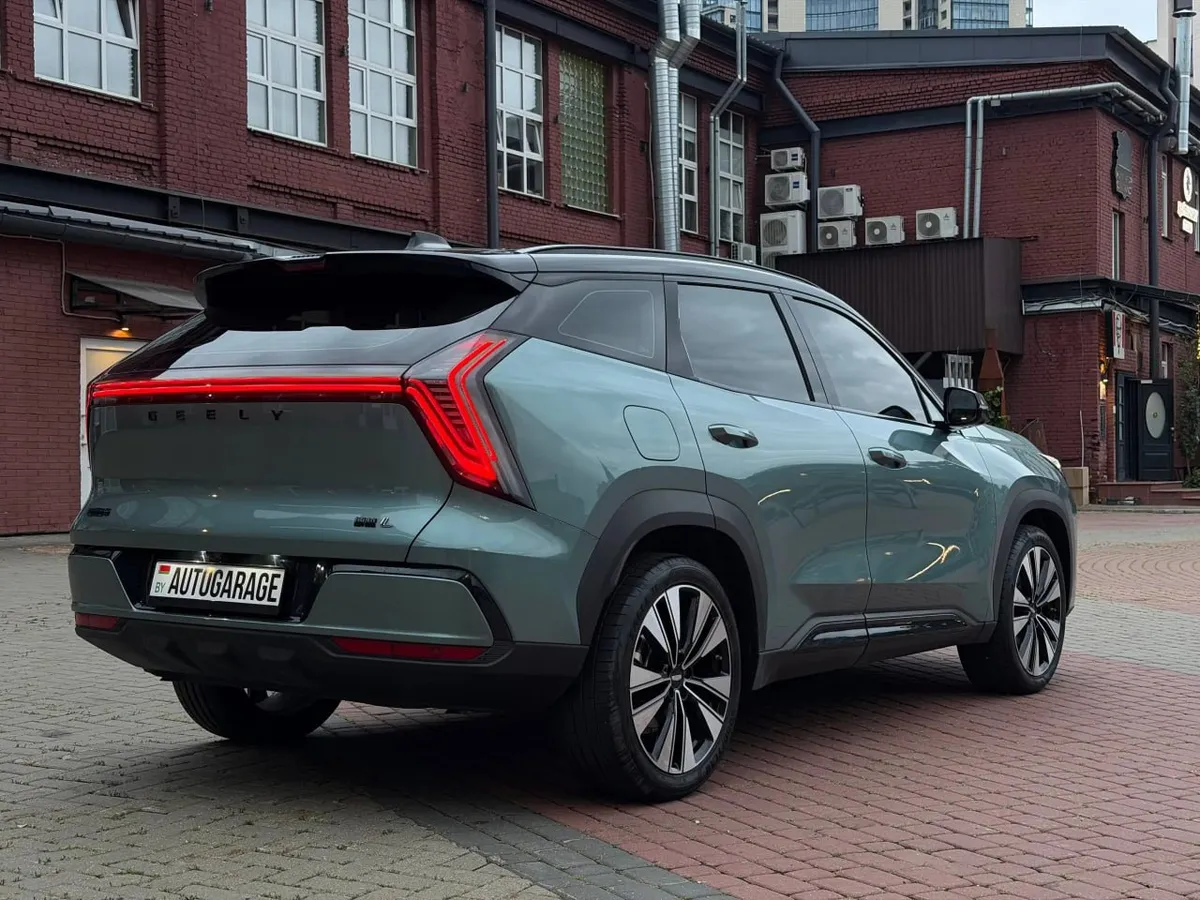 GEELY BOYUE L 20-ДЮЙМОВЫЕ ДИСКИ ПРОЕКЦИОННЫЙ ЭКРАН НА ВЕТРОВОЕ СТЕКЛО ПРЕМИАЛЬНАЯ АКУСТИКА INFINITY А ТАКЖЕ КРЕСЛА 2025