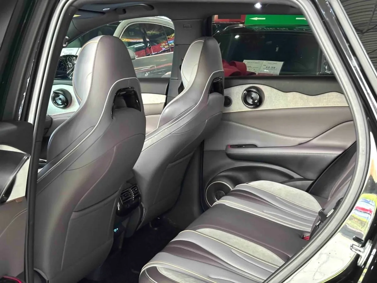 BYD FRIGATE PRESTIGE 2023