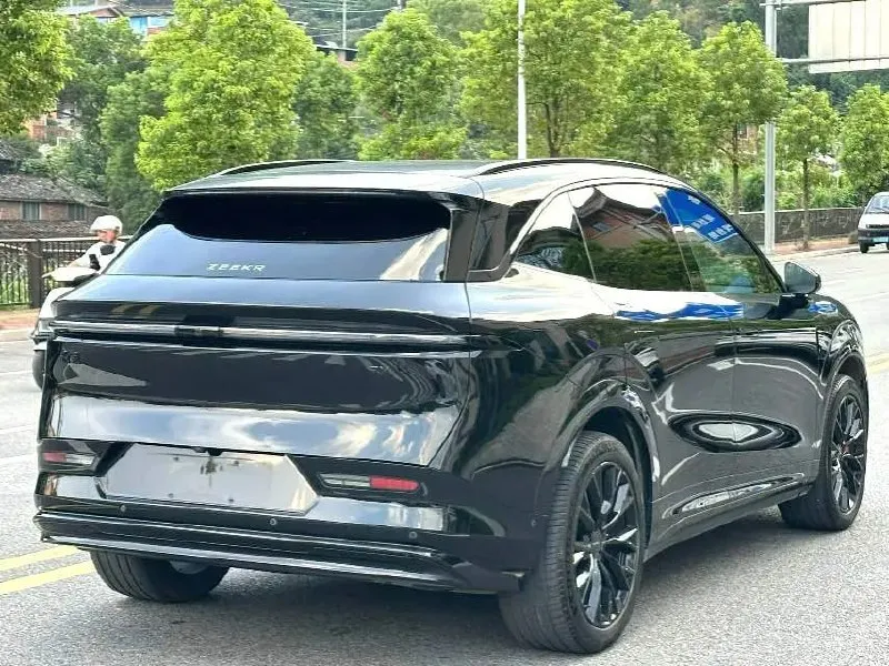 ZEEKR 001 2024