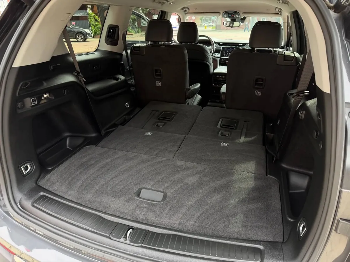 JEEP GRAND CHEROKEE L LAREDO 2022
