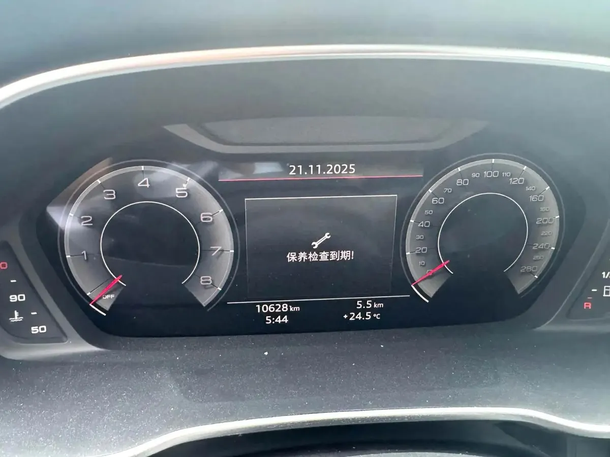 AUDI Q3 2024 Q3 2 2024