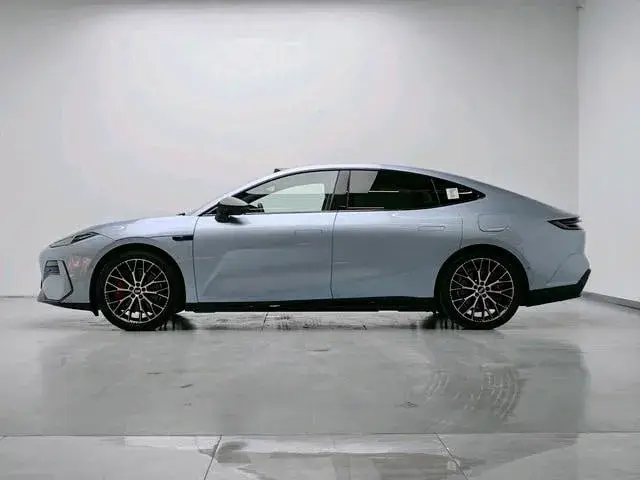 GEELY GALAXY E8 2025