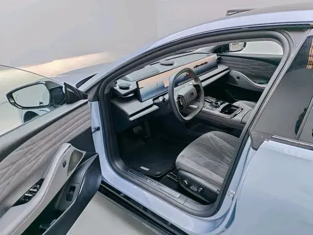 GEELY GALAXY E8 2025