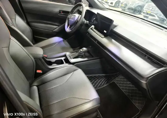 TOYOTA COROLLA CROSS 2025