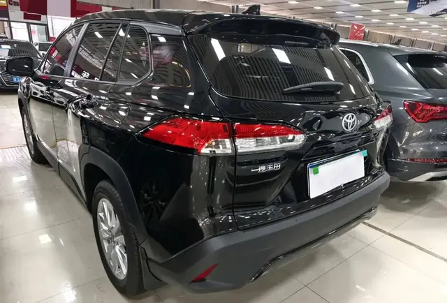 TOYOTA COROLLA CROSS 2025