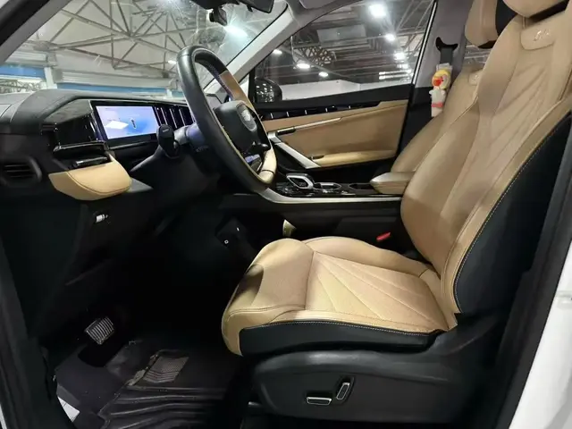 GEELY BOYUEL PREMIUM 2023