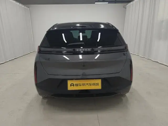ZEEKR X 2024