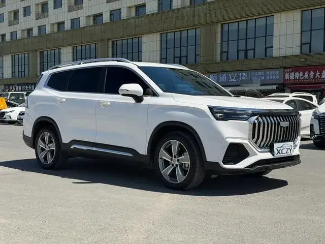 GEELY OKAVANGO 2023
