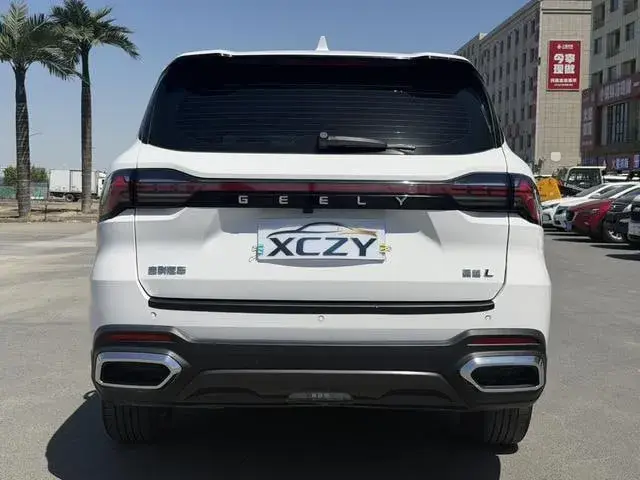 GEELY OKAVANGO 2023