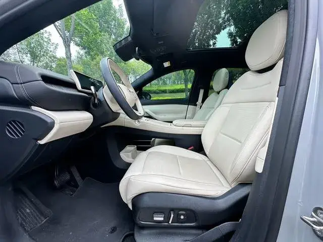 NIO ES6 2025