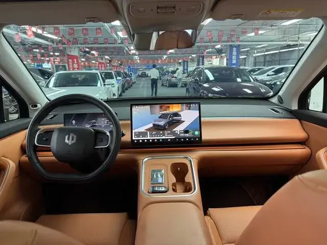 LEAPMOTOR C16 2025