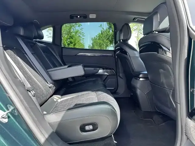 ZEEKR 7X 100KWT 2024