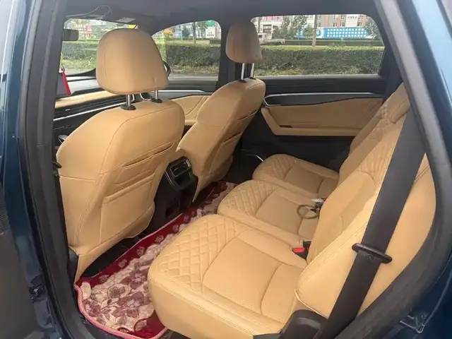 GEELY OKAVANGO 2023