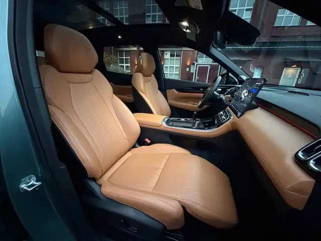 GEELY BOYUE L 20-ДЮЙМОВЫЕ ДИСКИ ПРОЕКЦИОННЫЙ ЭКРАН НА ВЕТРОВОЕ СТЕКЛО ПРЕМИАЛЬНАЯ АКУСТИКА INFINITY А ТАКЖЕ КРЕСЛА 2025