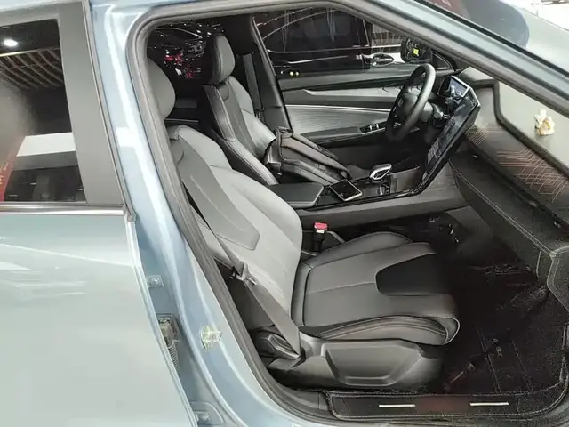 GEELY BOYUE COOL 2022