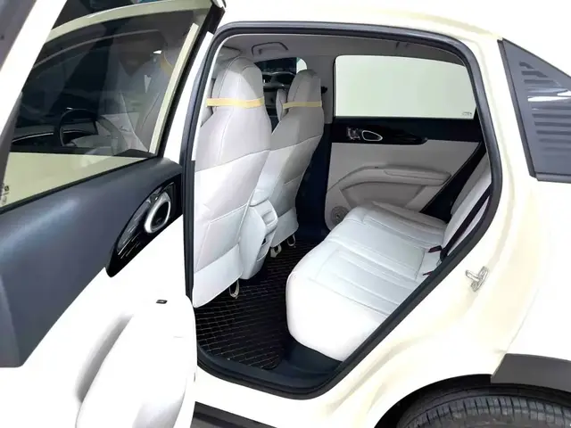 GEELY STARWISH 2025