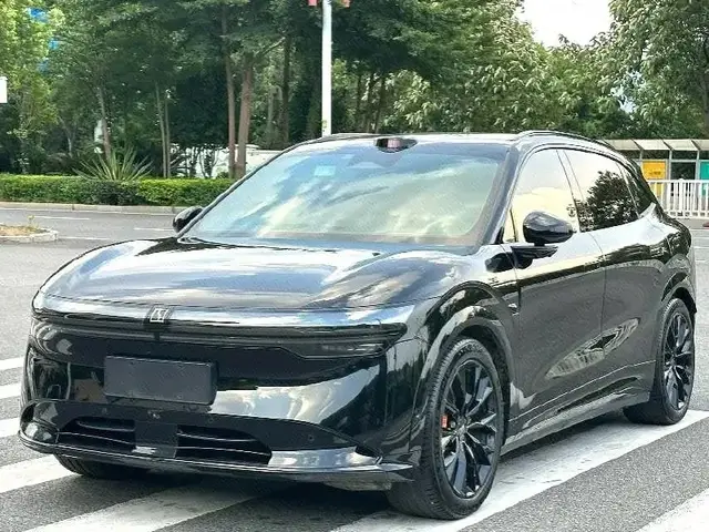 ZEEKR 001 2024