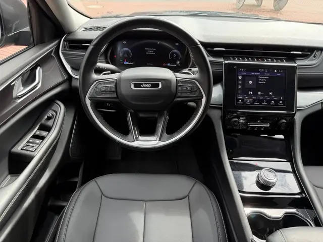 JEEP GRAND CHEROKEE L LAREDO 2022