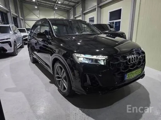 AUDI Q7 55 TFSI QUATTRO 2024