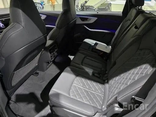 AUDI Q7 55 TFSI QUATTRO 2024
