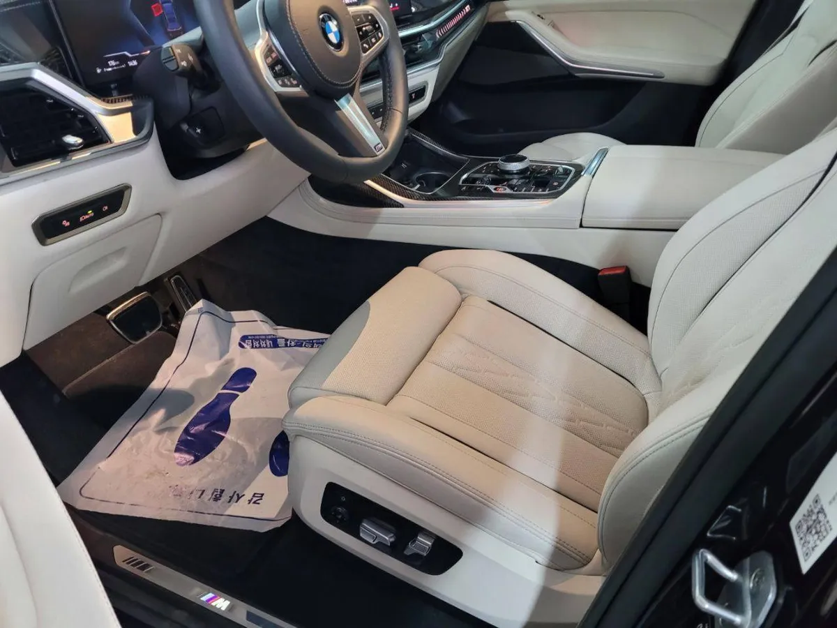 BMW X7 40I MSPORT 2025