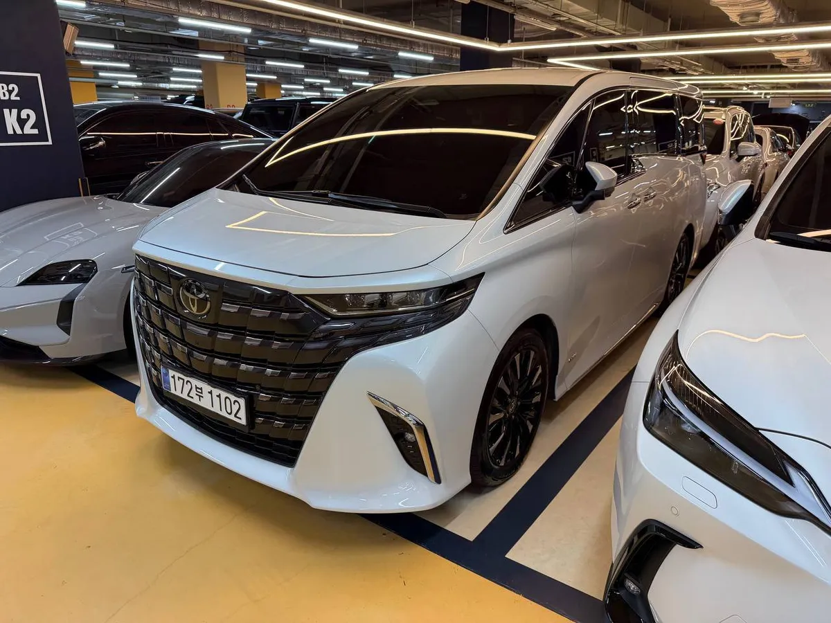 TOYOTA ALPHARD HYBRID 2023