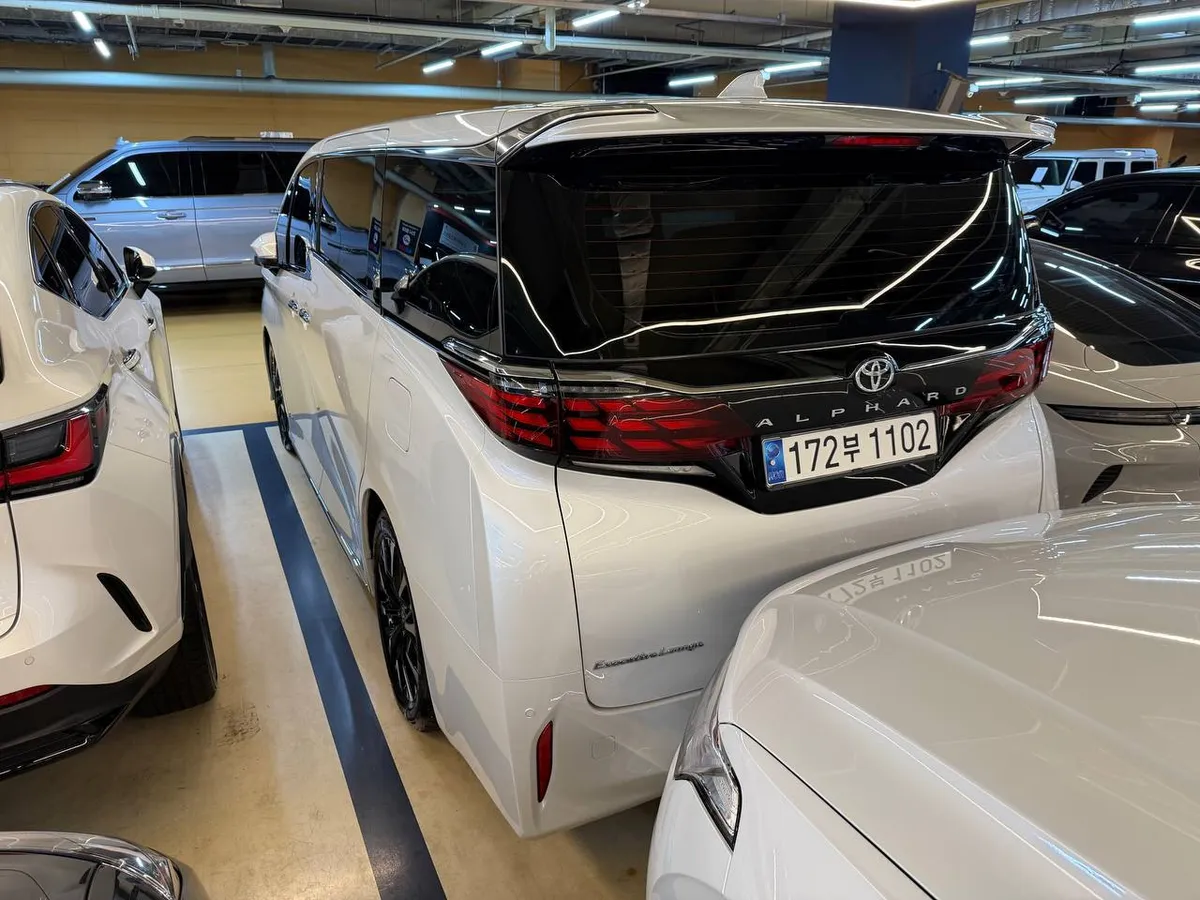 TOYOTA ALPHARD HYBRID 2023