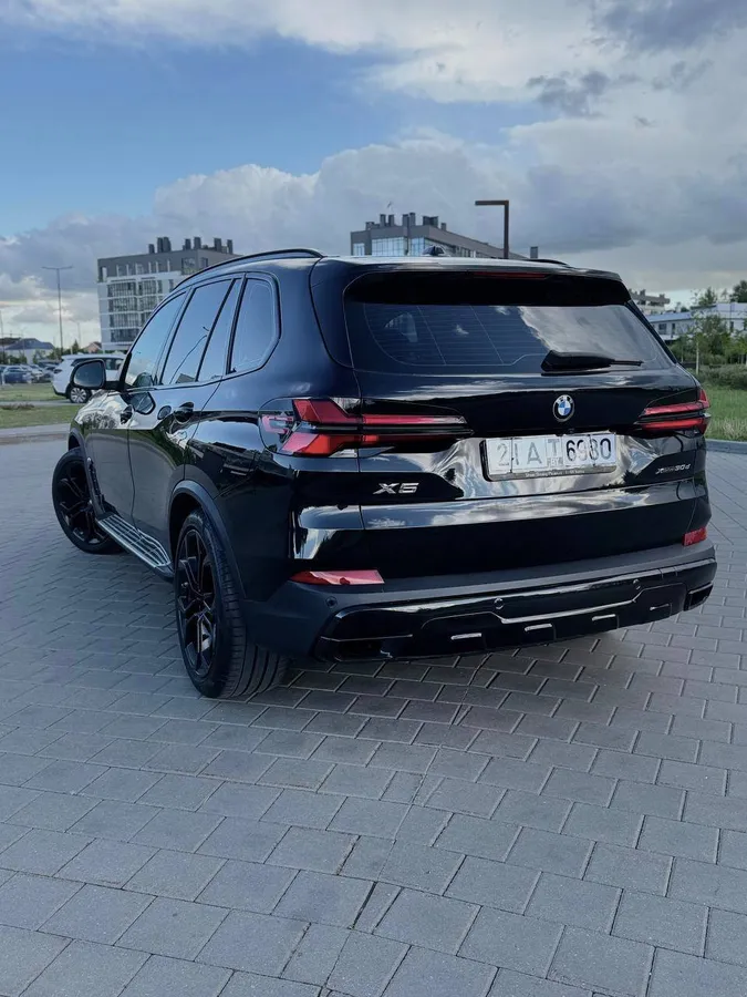 BMW X5 LUXURY 2023