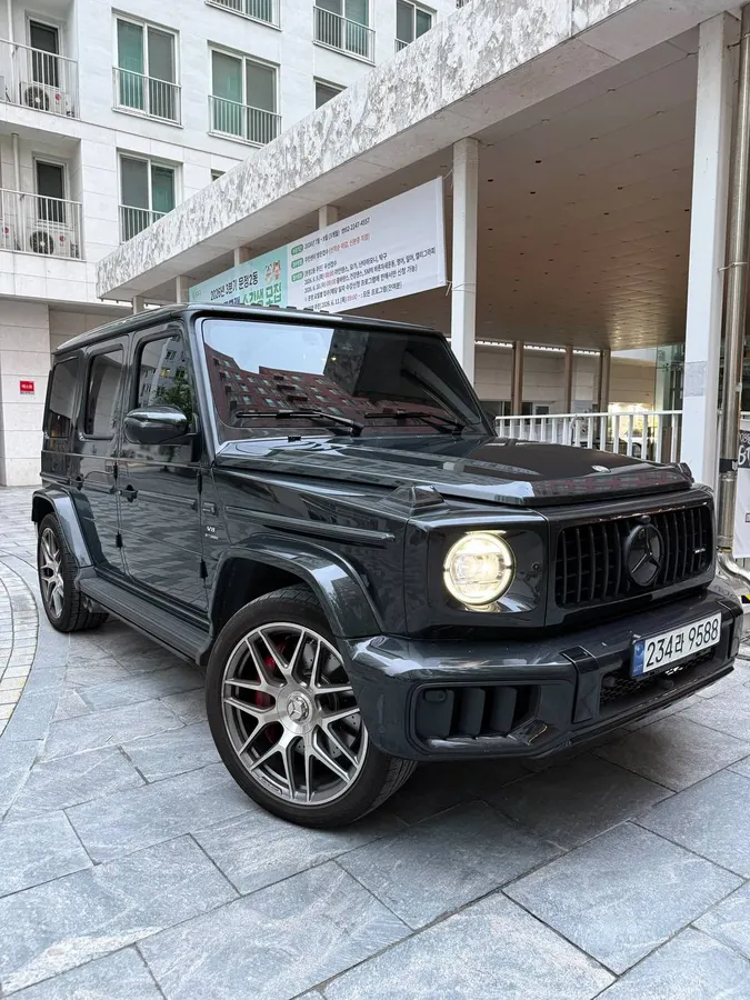 MERCEDES-BENZ G63 2023