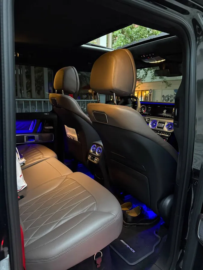 MERCEDES-BENZ G63 2023