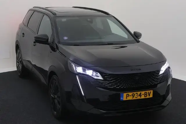 PEUGEOT 5008 2022