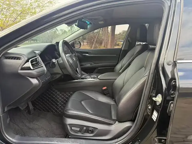 TOYOTA CAMRY XV 70 2023