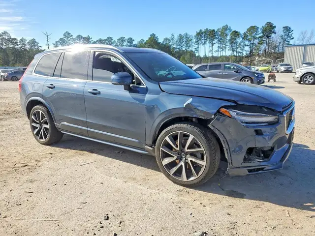 VOLVO XC90 2021