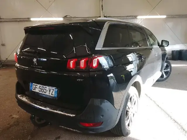 PEUGEOT 5008 PURETECH 180CH S 2022