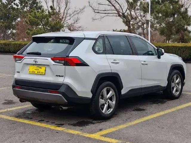TOYOTA RAV4 2022