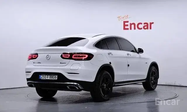 MERCEDES-BENZ GLC 300E COUPE 2021