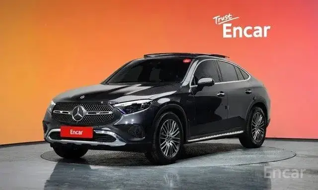 MERCEDES-BENZ GLC300 4MATIC AVANTGARDE COUPE 2024